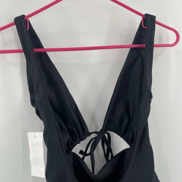 JADE SWIM Swimsuit Size Extra Small Cava One Piece Black NWT Cutout Beach - Picture 11 of 14